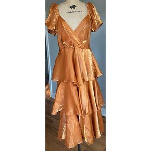 NWT Lulu’s Glowing Spirit Rust Orange Flutter Sleeve Tiered Midi Dress L